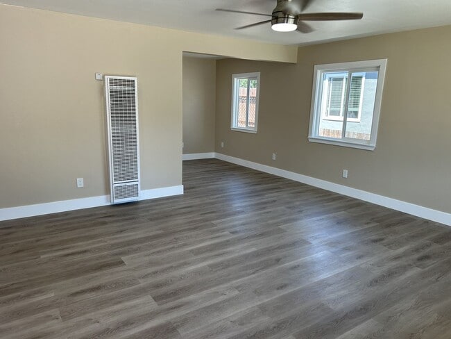 Building Photo - Remodeled 3 Bedroom, 2 Bath Home