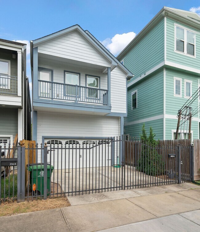 Foto del edificio - 206 Burr St