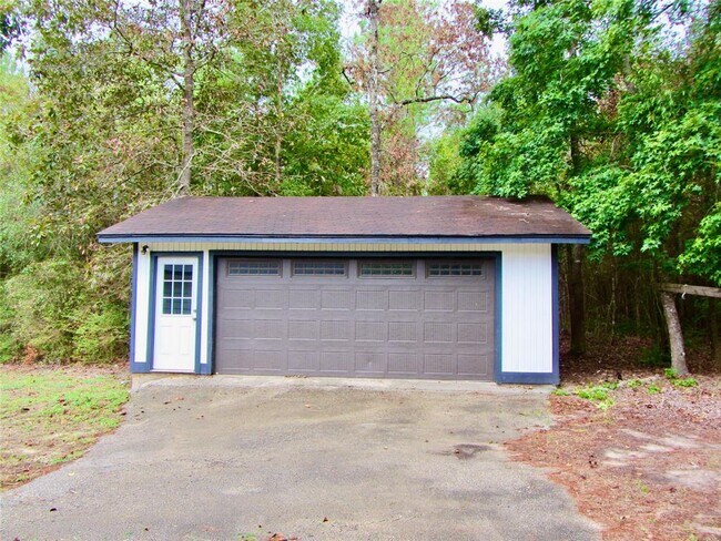 Building Photo - 125 Bendwood Dr