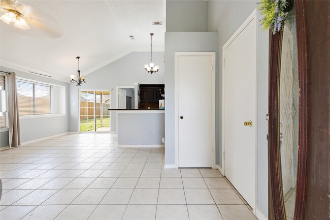 Foto del edificio - 11514 Gullwood Dr