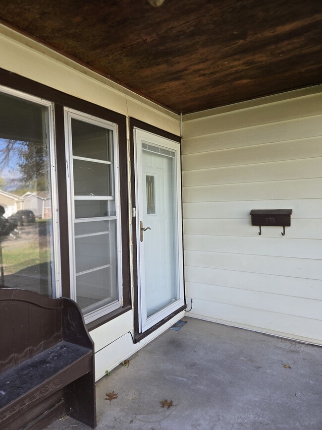 Foto del edificio - 1219 N Harding Ave