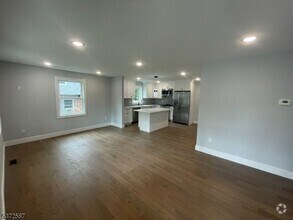 Building Photo - 61 Smull Ave