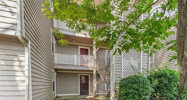 Building Photo - 1000 Wood Creek Dr