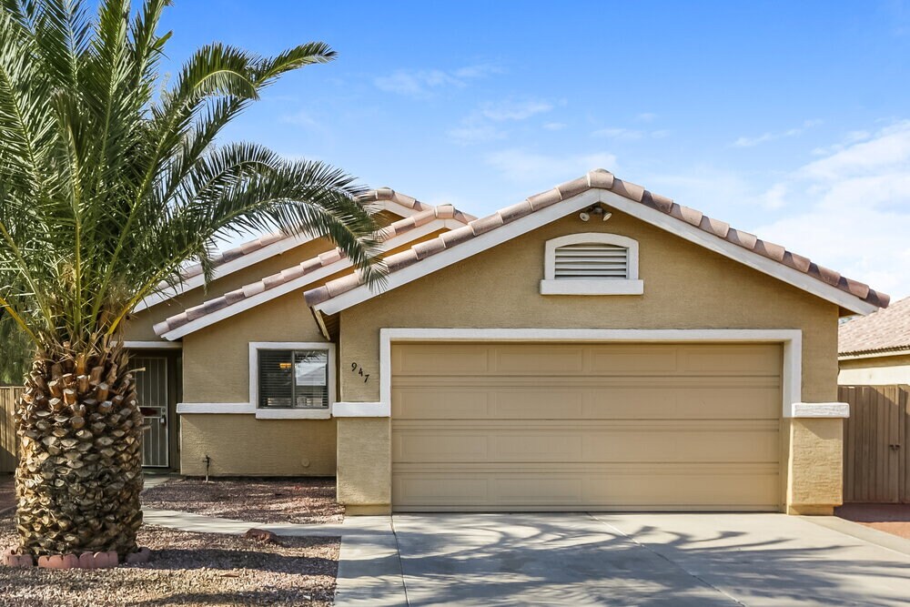 Foto principal - 947 E Via Elena St