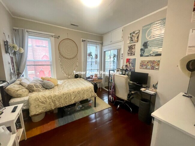 Foto del edificio - 724 Parker St