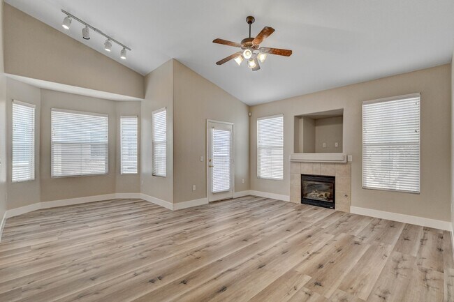 Foto del edificio - 10550 W Alexander Rd