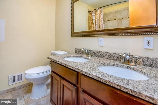 Foto del edificio - 6910 Eagleton Ln