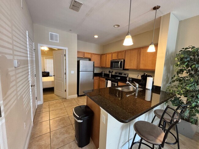 Building Photo - Fully Furnished 3-Bedroom/3-Bath Townhome