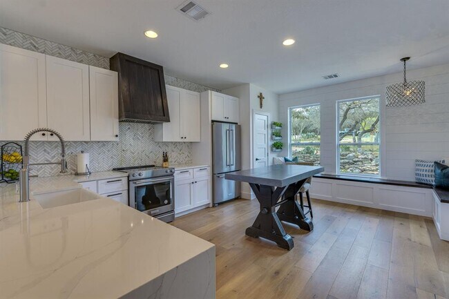 Foto del edificio - 24236 Spur Trail