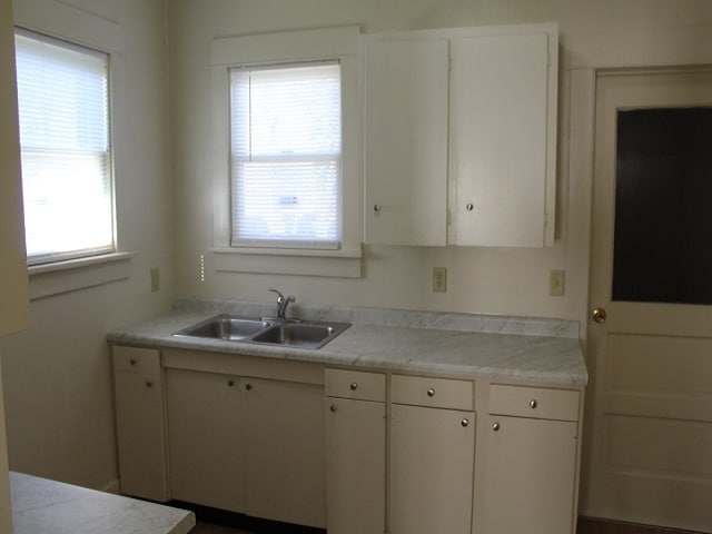 Foto del edificio - 978 Pavone St