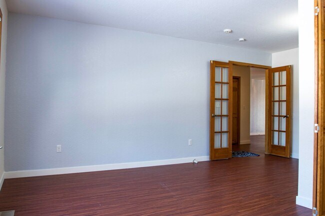 Foto del edificio - Ranch Style 3 Bedroom Home by Main Street Windsor!