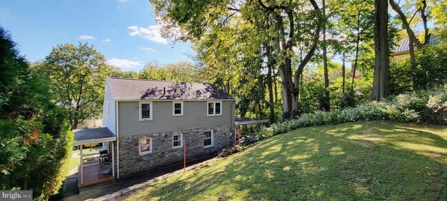 Building Photo - 1067 Terrace Ave