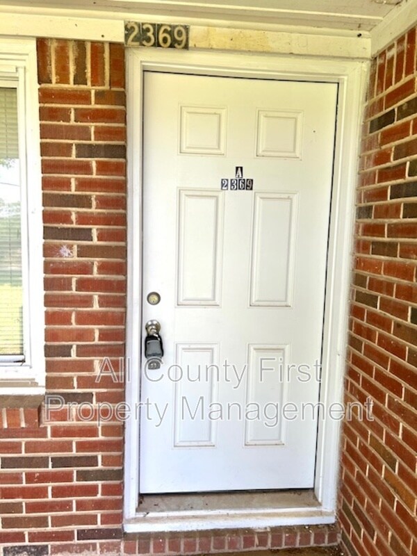 Foto del edificio - 2369 Whites Mill Rd