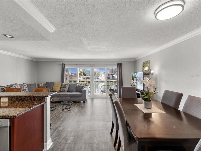 Foto del edificio - 185 Brightwater Dr