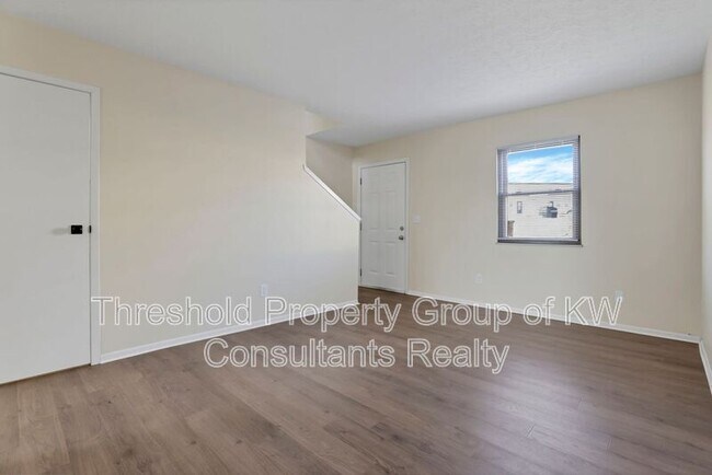Foto del edificio - 2721 Brianlane Blvd