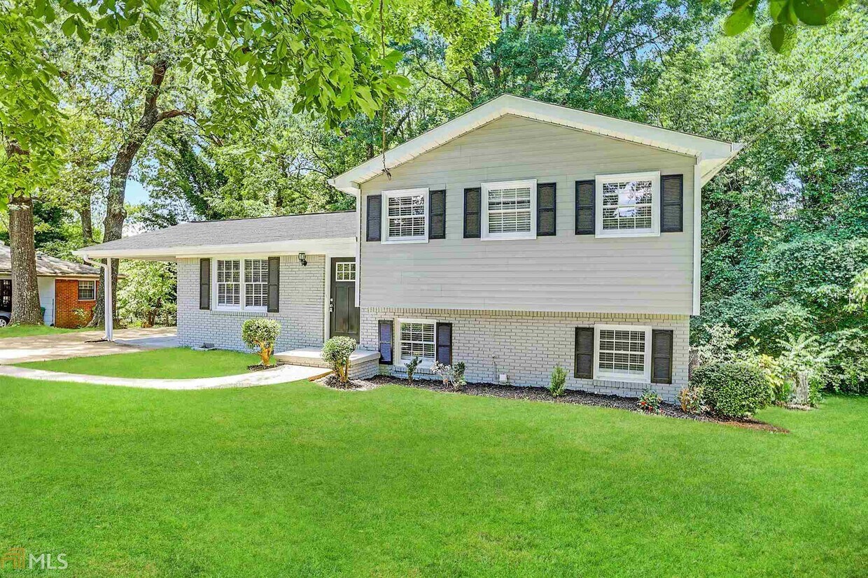 Primary Photo - 2625 Crestdale Cir SE