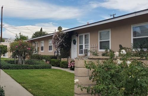 Foto principal - 647-669 E Birch St