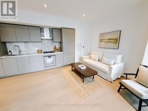 Building Photo - 1315 Bay St.