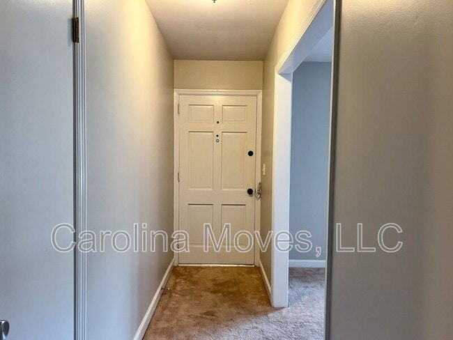 Building Photo - 203 Lanewood Dr