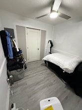 Building Photo - 5140 NE 3rd Ave