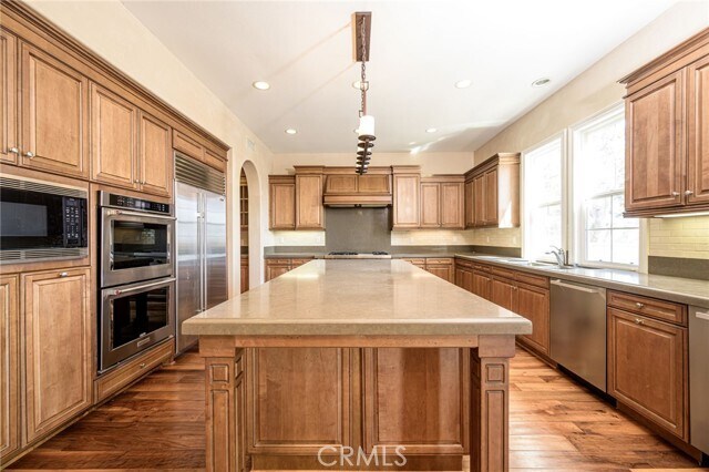 Building Photo - 7577 W Coastal View Dr