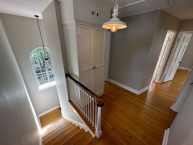 Foto del edificio - 1567 Evergreen Ln