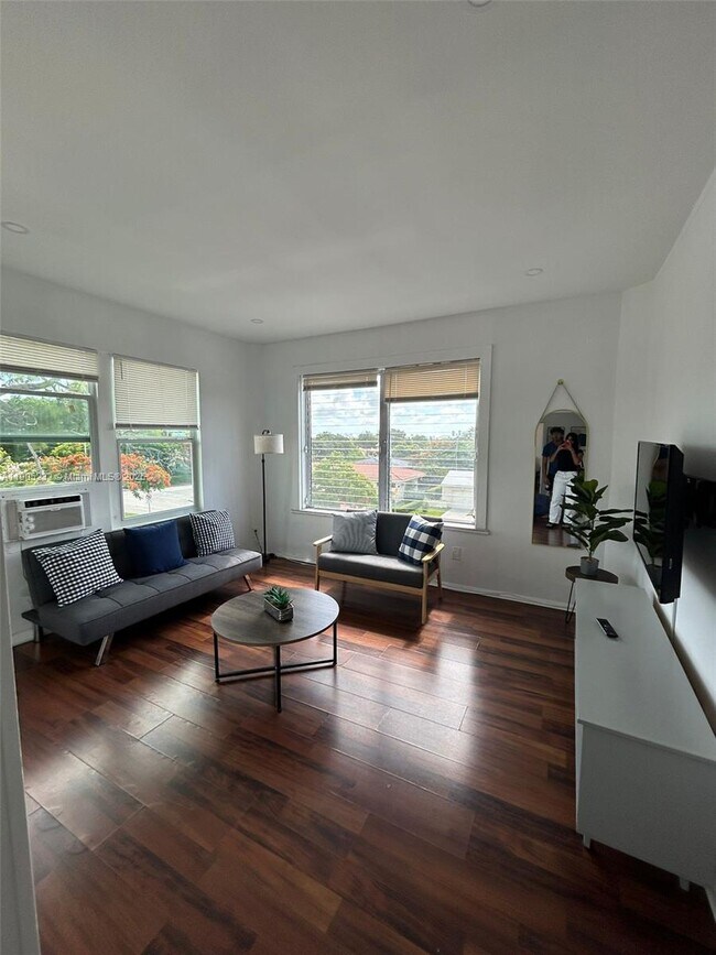 Foto del edificio - 444 Ponce de Leon Blvd