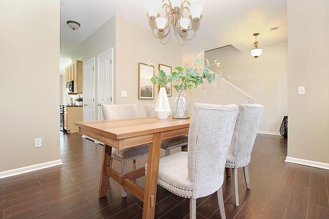 Foto del edificio - 111 Amaranth Ave