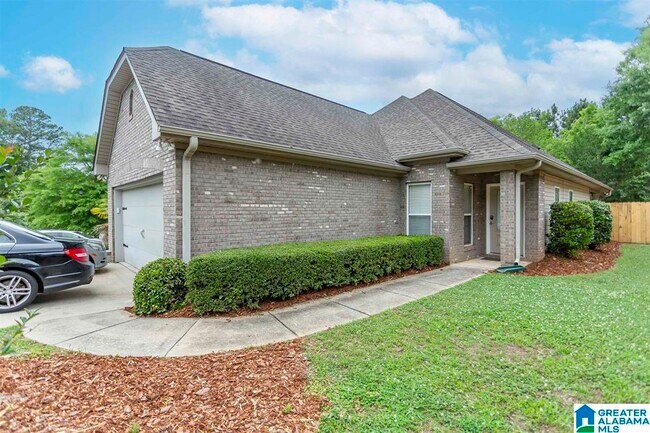 Foto del edificio - 5237 Cottage Cir