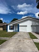 Building Photo - 370 Country Ln Dr