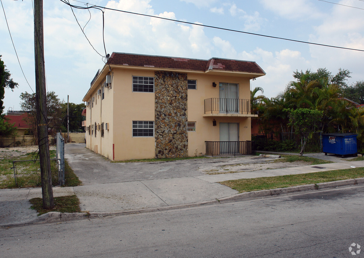 Primary Photo - 1120 NW 7th St