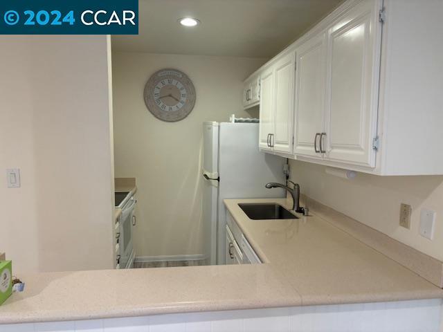 Foto del edificio - 2730 Oak Rd