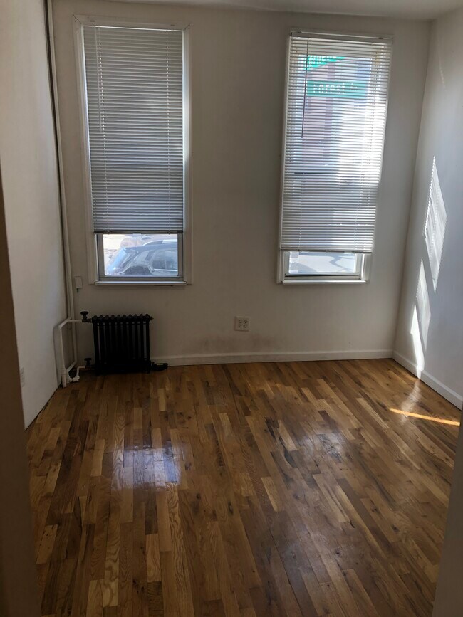 Building Photo - 67-09 Forest Ave
