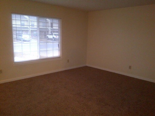 Building Photo - 4250 Big Ben Ct