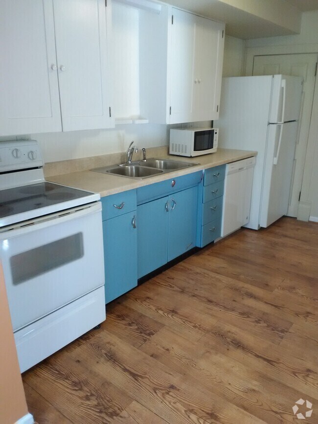 Apartments for rent near Sweitzer Lake State Park in Delta, CO