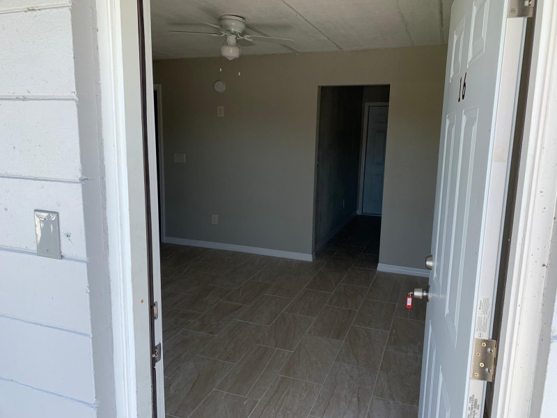 Building Photo - 767 SW Alachua Ave