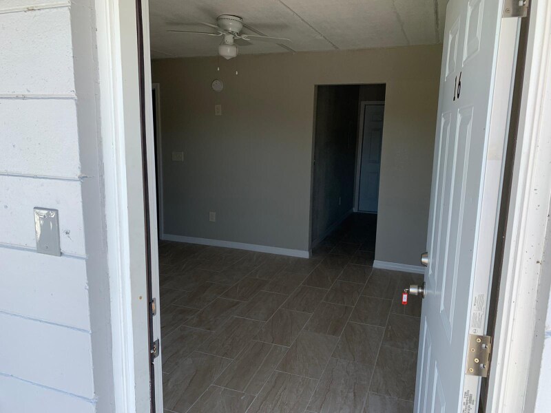 Foto del edificio - 767 SW Alachua Ave