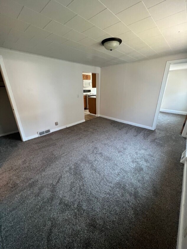 Foto principal - 511 E 1st St
