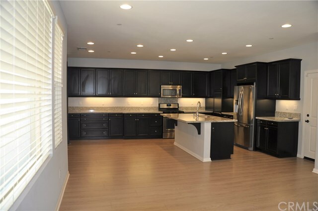 Building Photo - 14548 Hillsdale St