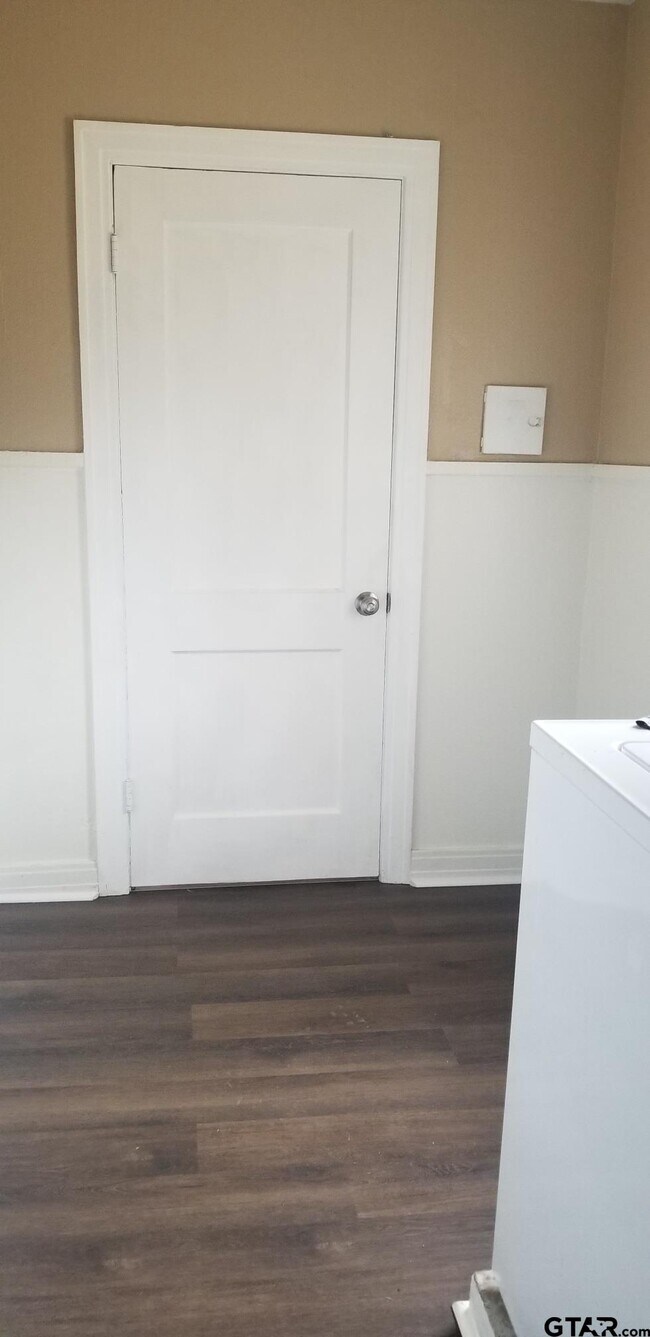 Building Photo - 15066 State Hwy 64