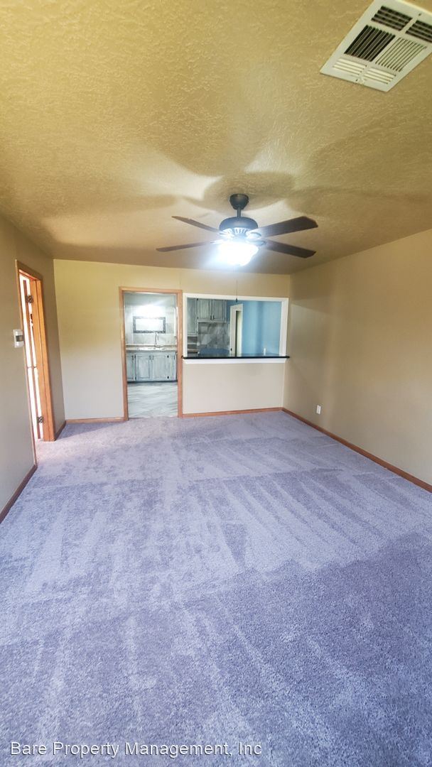 Building Photo - 3 br, 2.5 bath House - 718 E Johnson Street