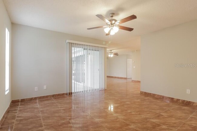 Foto del edificio - 709 California Woods Cir