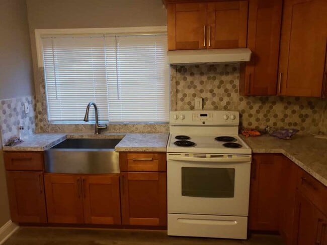 Photo - 17 Medford Ct Townhome