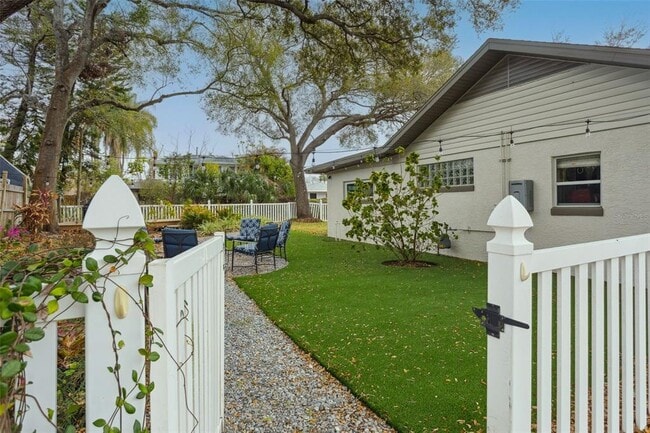 Building Photo - 2603 N Ridgewood Ave