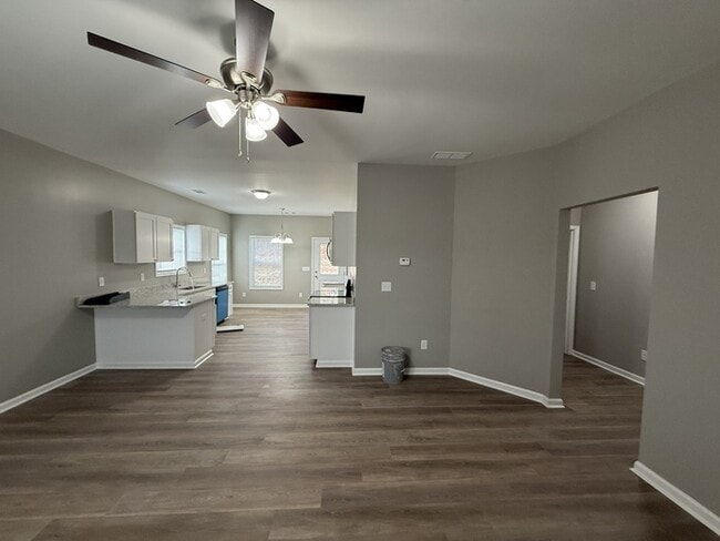 Building Photo - 151 Charlotte Cir