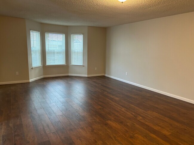 Foto del edificio - 149 Tulip Ln