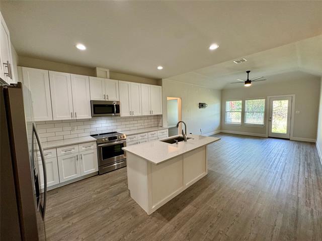 Building Photo - 5522 Mesa Loop