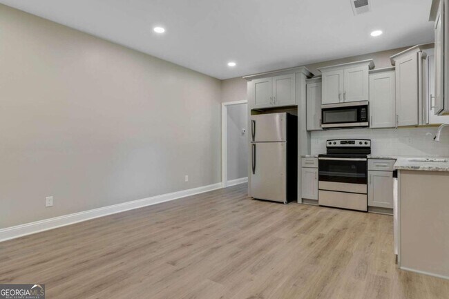 Building Photo - 1211 Spring Creek St SW