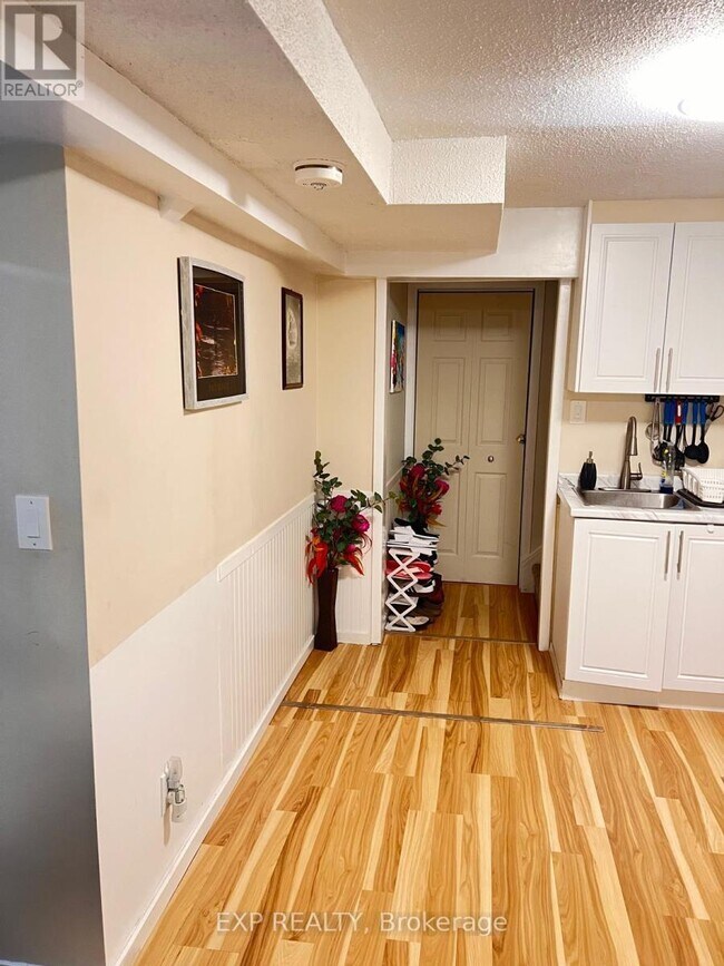 Photo du bâtiment - 63 Barrett Crescent