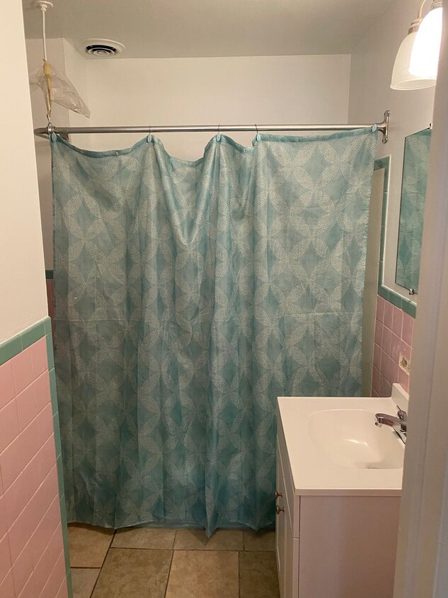 Primary Photo - COLOR HOUSES GROUP, INC